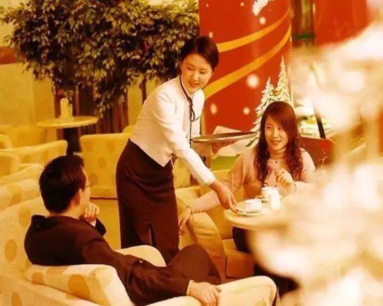 餐飲服務(wù)中的26個尷尬場景, 優(yōu)秀服務(wù)員一句話化解!
