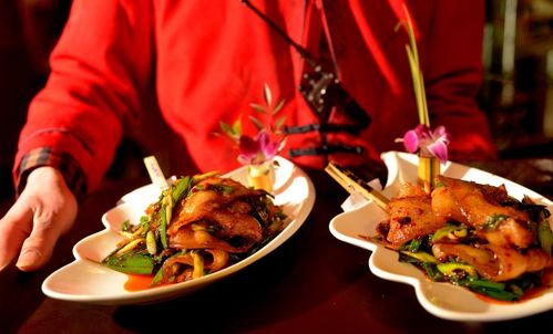 各路資本 殺入 餐飲,是 收割攪局 還是助餐企 乘風(fēng)破浪