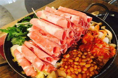 米屋美食工廠(chǎng)餐廳:用產(chǎn)品和服務(wù)打動(dòng)餐飲美食消費(fèi)者